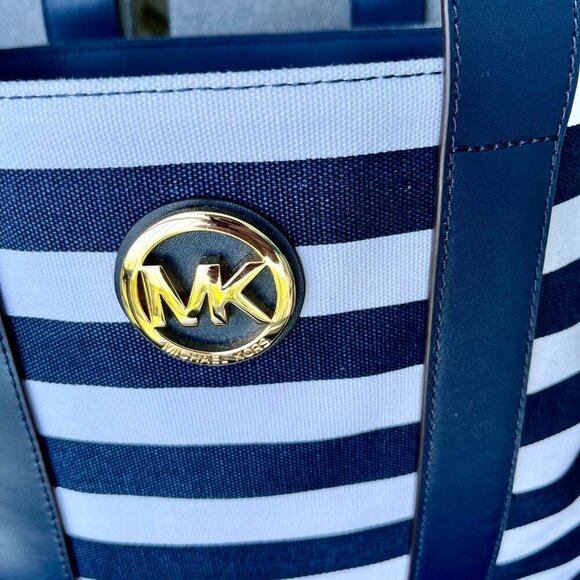Michael Kors Fulton Striped Canvas Navy & White  Glamorous  Tote NWOT - Picture 2 of 12